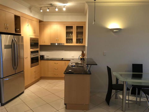 No1 The Strand - Gold Coast 4U 4