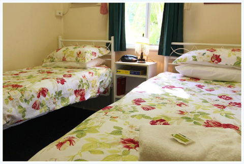 Coral Lodge Bed & Breakfast Inn - Gold Coast 4U 6