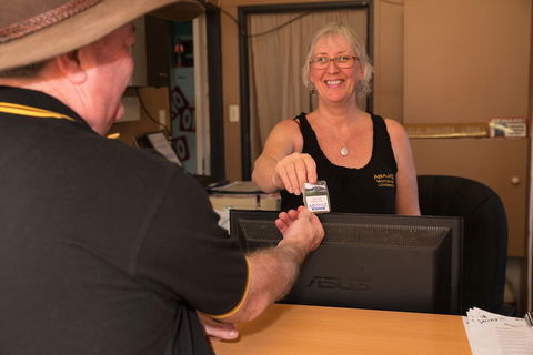 Abajaz Motor Inn - Gold Coast 4U 6