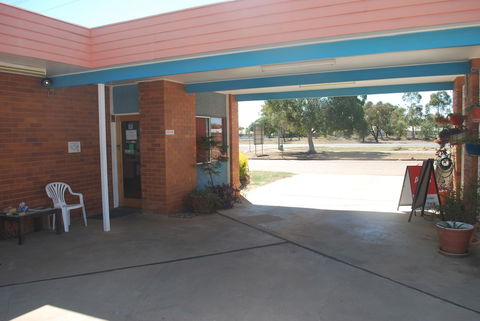 Abajaz Motor Inn - Gold Coast 4U 1