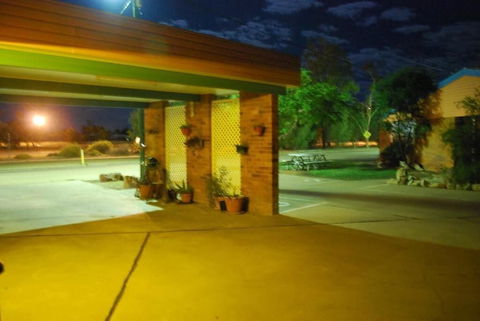 Abajaz Motor Inn - Gold Coast 4U 4