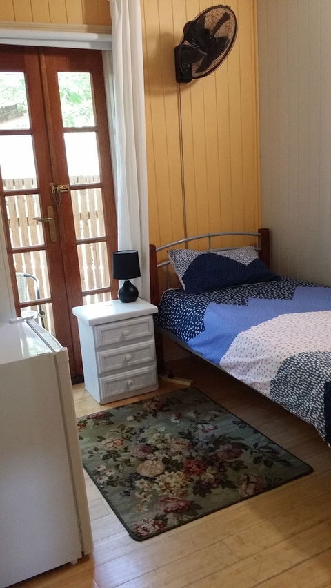 Minto Hostel - Accommodation Gold Coast 6