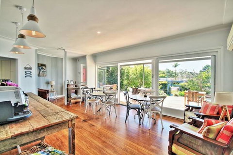 Dolphin Sands - Accommodation Gold Coast 1