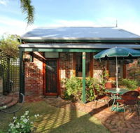Above Bored Bed  Breakfast - Gold Coast 4U