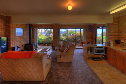 Sea Change Safety Cove - Accommodation Gold Coast 3