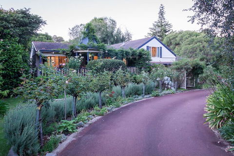 Rosewood Guesthouse - Accommodation Gold Coast 1