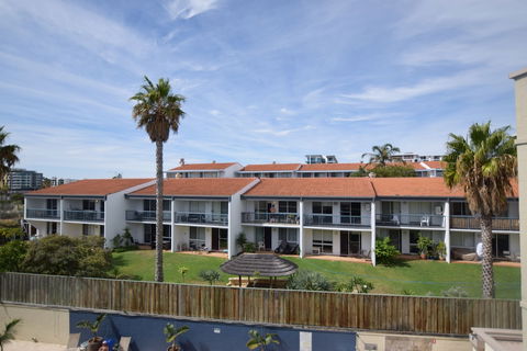 West Beach Lagoon 212 - Gorgeously Decorated - Accommodation Gold Coast 1