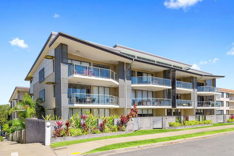 Beaches On Lammermoor Apartments - Accommodation Gold Coast 3