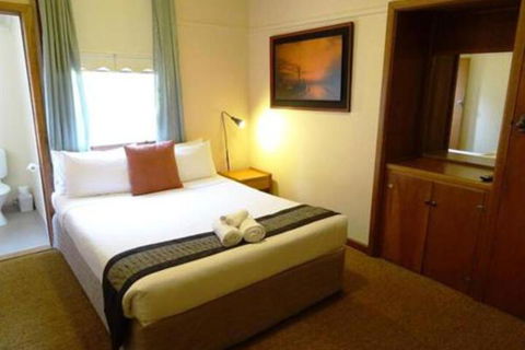 Amara Springs Guest House - Accommodation Gold Coast 3