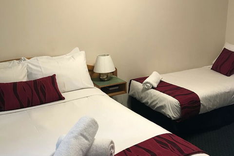 O'Shea's Royal Hotel - Accommodation Gold Coast 7