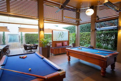 O'Shea's Royal Hotel - Accommodation Gold Coast 0