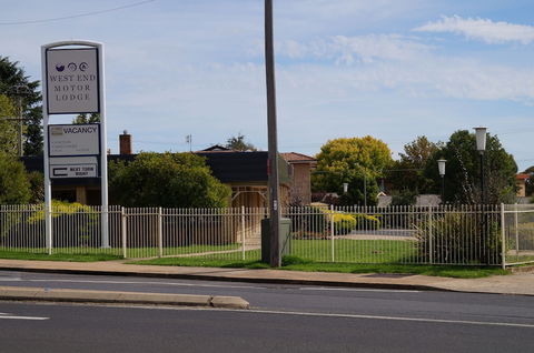 West End Motor Lodge - Gold Coast 4U 3