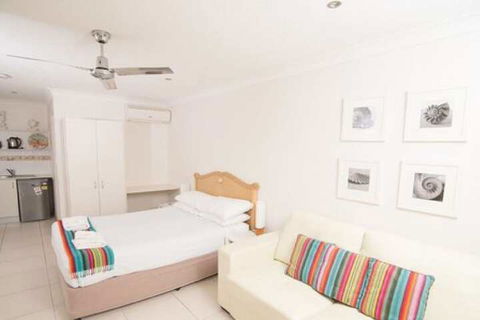 Bay Of Palms - Accommodation Gold Coast 6