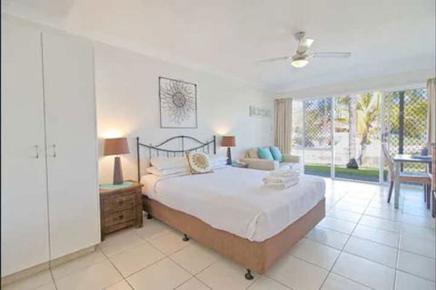 Bay Of Palms - Accommodation Gold Coast 4