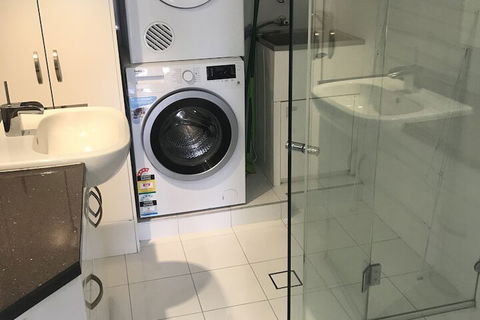 Zenith Ocean Front Apartments - Accommodation Gold Coast 7
