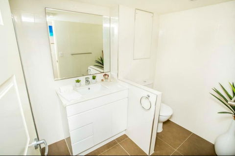 Sanctuary Beach Resort - Accommodation Gold Coast 6