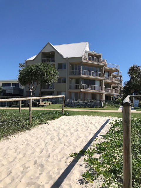 Sanctuary Beach Resort - Accommodation Gold Coast 1