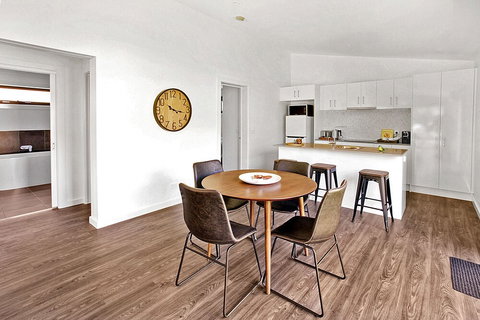 Bright Highland Valley Cottages - 1 Gold Coast 5