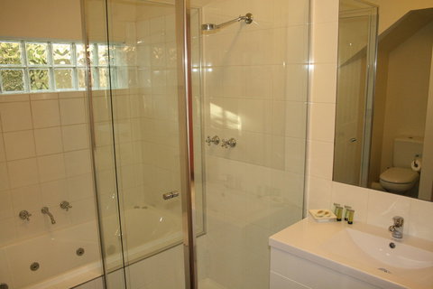 Merrimeet Cottages - 1 Gold Coast 6