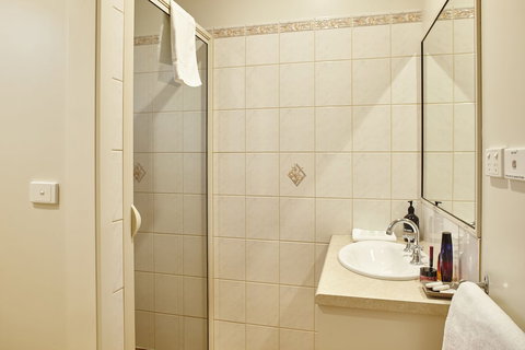 Goldfield Holiday Units - 1 Gold Coast 6