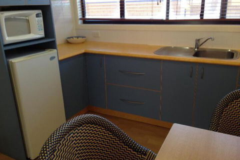 Surf Motel - Accommodation Gold Coast 5