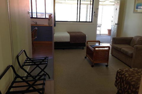 Surf Motel - Accommodation Gold Coast 7