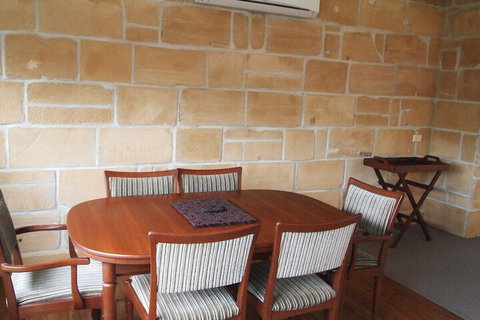 Warrnambool Cbd Townhouses - 1 Gold Coast 7