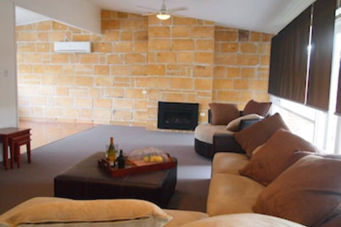 Warrnambool Cbd Townhouses - 1 Gold Coast 0