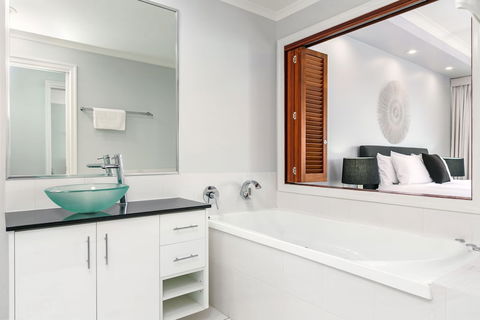 Bellevue At Trinity Beach - Accommodation Gold Coast 3