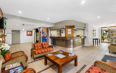 Waters Edge The Strand - Gold Coast 4U 6