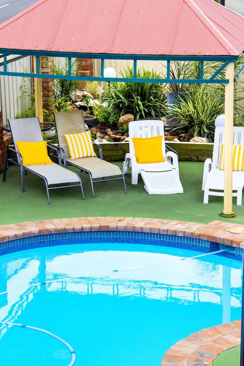 Crescent Motel - Accommodation Gold Coast 3
