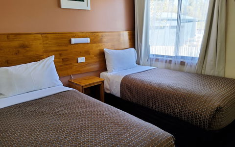 Highway Motor Inn - Accommodation Gold Coast 6