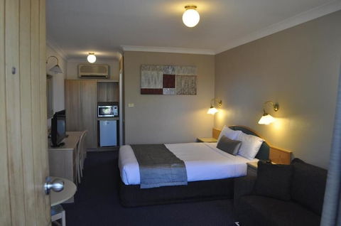 In Town Motor Inn - Accommodation Gold Coast 6