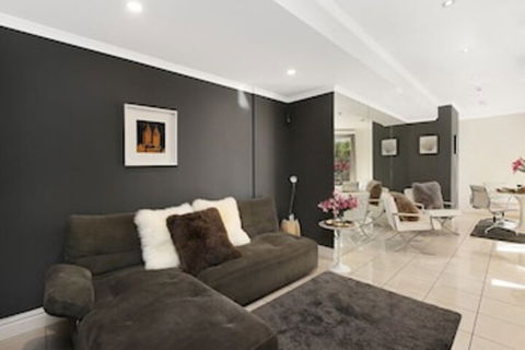 AEA The Coogee View Serviced Apartments - Gold Coast 4U 5