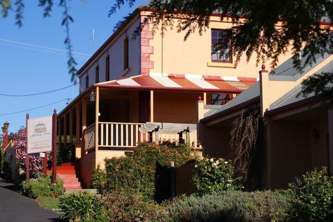 Meredith House - Accommodation Gold Coast 1