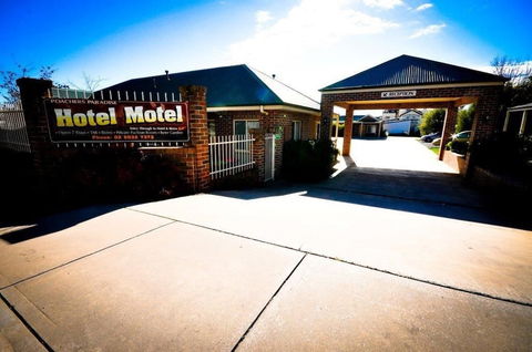 Poachers Paradise Motel - Gold Coast 4U 3