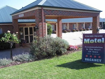 Poachers Paradise Motel - Gold Coast 4U 0