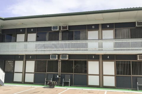Tropical Gateway Motor Inn - Accommodation Gold Coast 1