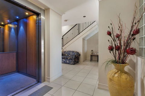 City-ville Luxury Apartments & Motel - Accommodation Gold Coast 4
