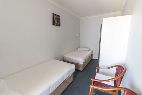 Port Aloha Motel - Accommodation Gold Coast 4
