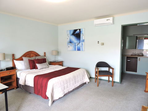 Melaleuca Motel - Accommodation Gold Coast 2