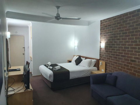 Moonraker Motor Inn - 1 Gold Coast 6