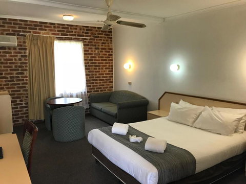 Moonraker Motor Inn - 1 Gold Coast 4