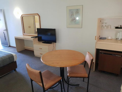 Moonraker Motor Inn - 1 Gold Coast 2