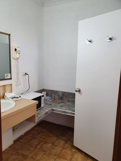 Moonraker Motor Inn - 1 Gold Coast 3