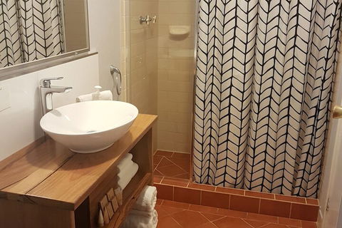 Adamsons Riverside Accommodation - Accommodation Gold Coast 5