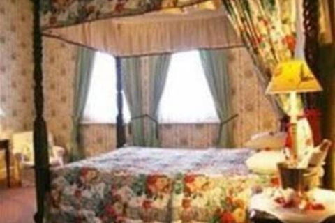 The Old George & Dragon Guesthouse - Accommodation Gold Coast 1