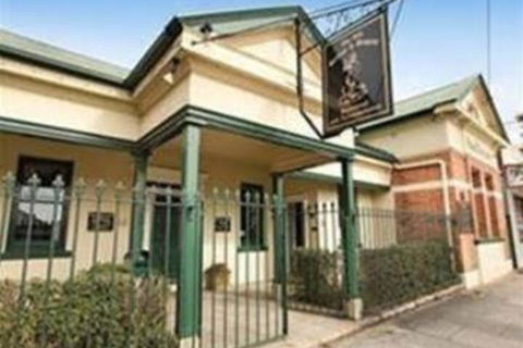The Old George & Dragon Guesthouse - Accommodation Gold Coast 2