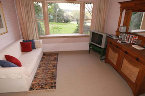 Hermitage Cottage - Accommodation Gold Coast 7