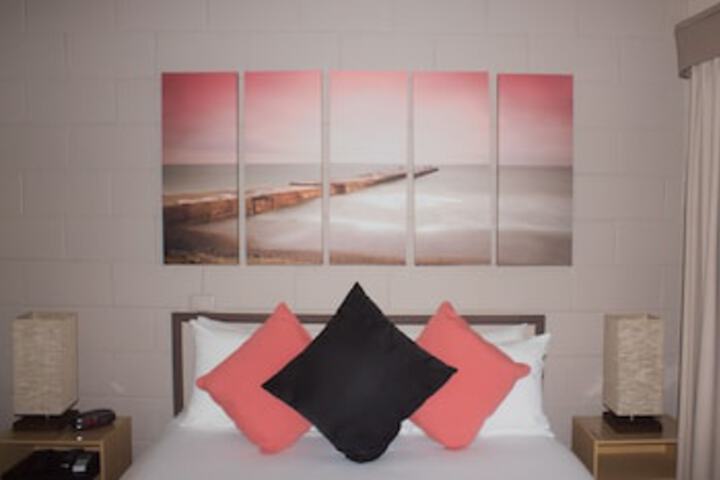 Gladstone ACT Gold Coast 4U